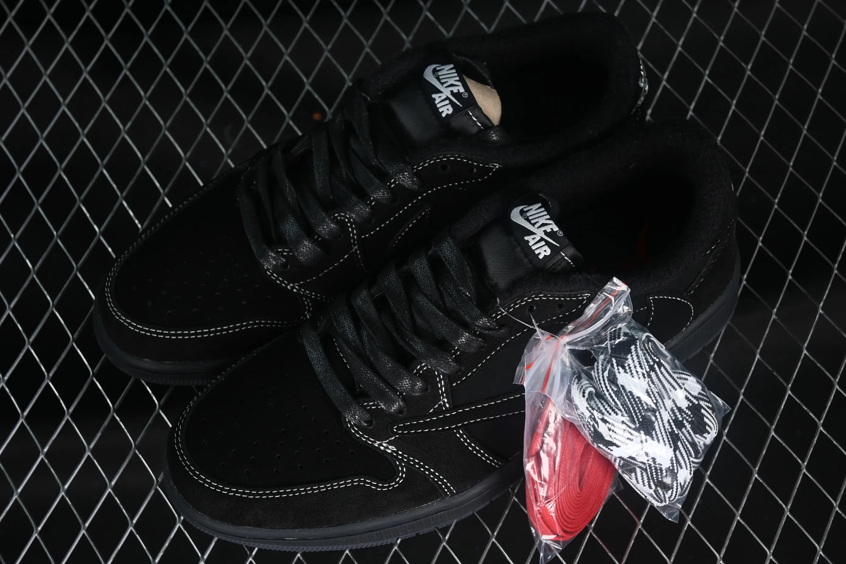 All categories Air Jordan Jordan series basketball shoes Air Jordan 1 Low B1 special price Travis Scott x Air Jordan 1 Low OG AJ1 Joe 1 undercut low DM7866-001